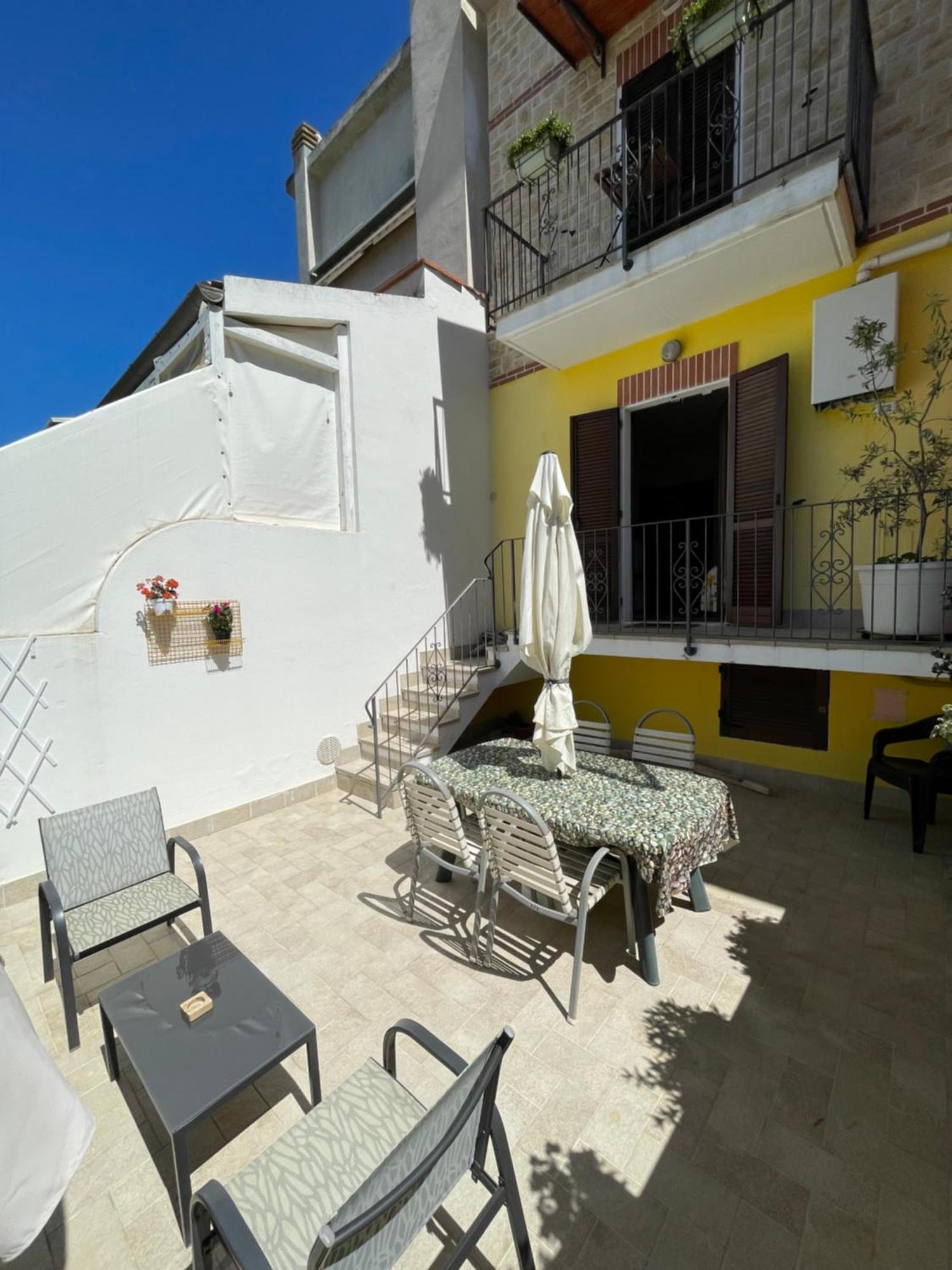 Arra - & Guest house