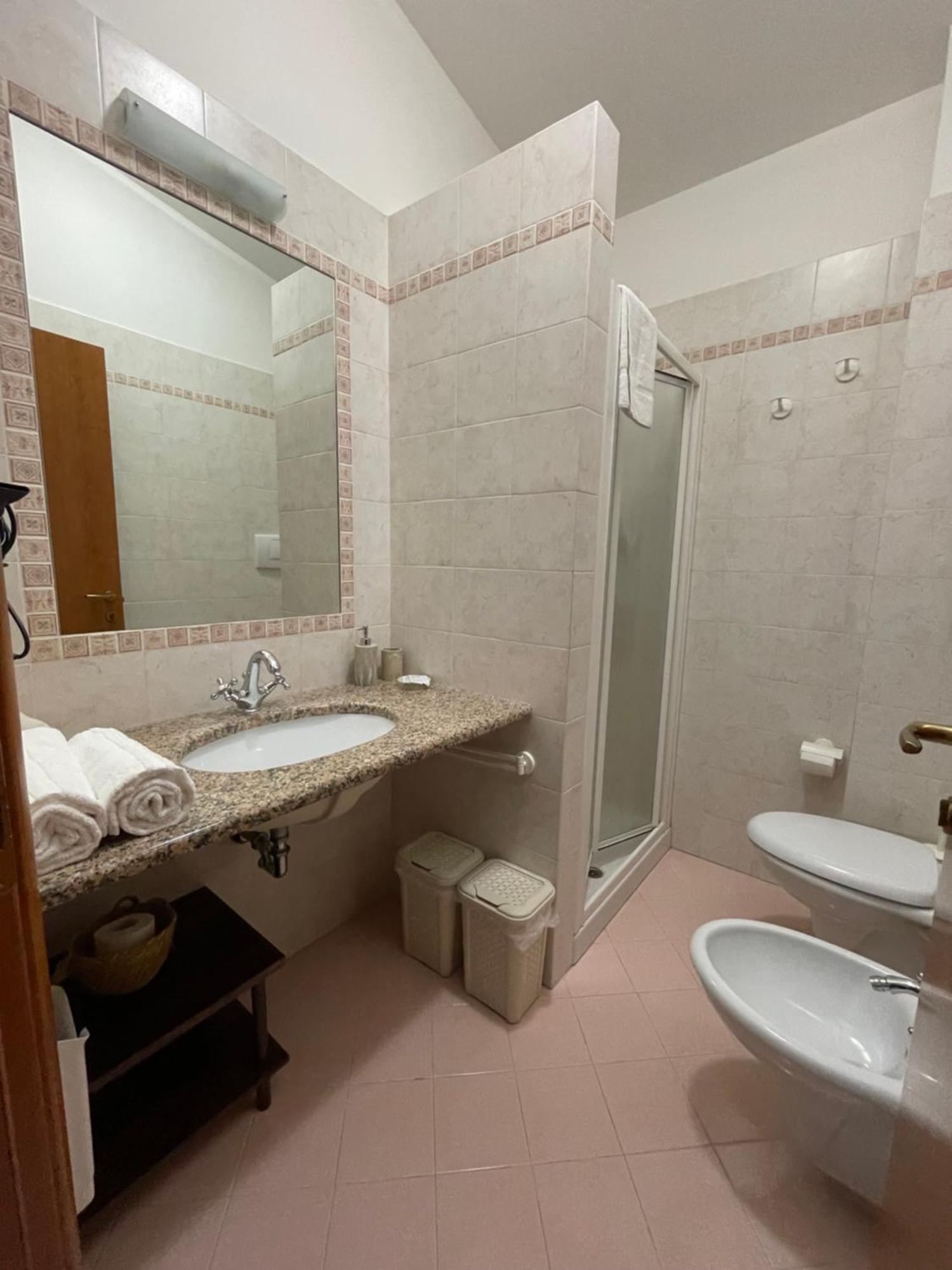 Arra - & Guest house