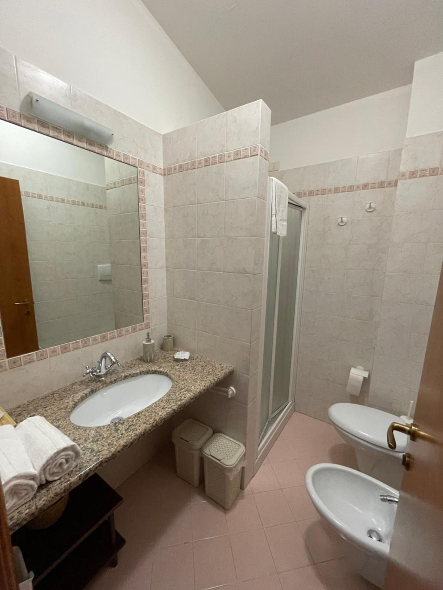 Arra - & Guest house